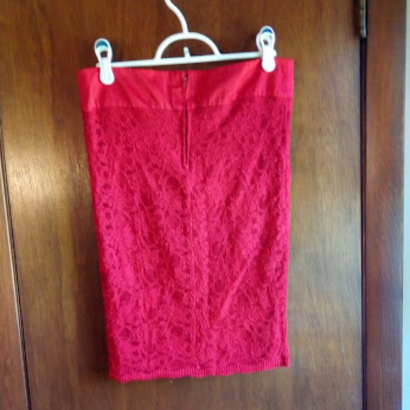 Free w/ the purchase of 2 or more items. - Picture 3 of 8